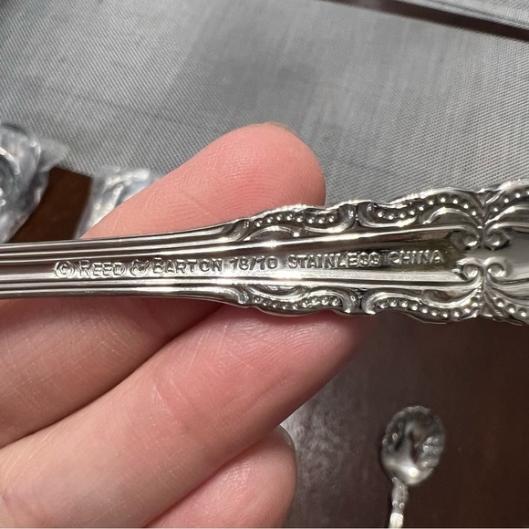 Reed & Barton Stainless steel Serving Utensils Set for 6 people, 27 pieces - Picture 5 of 6